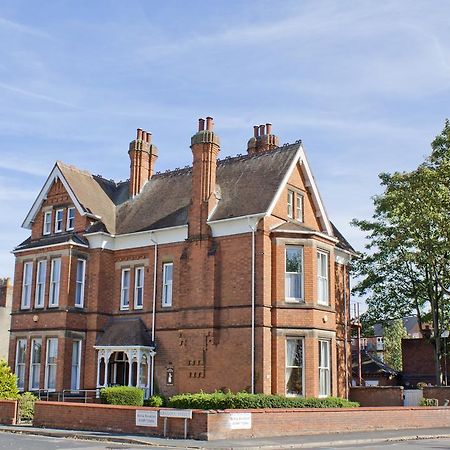ラフバラー Holywell House Bed & Breakfast エクステリア 写真